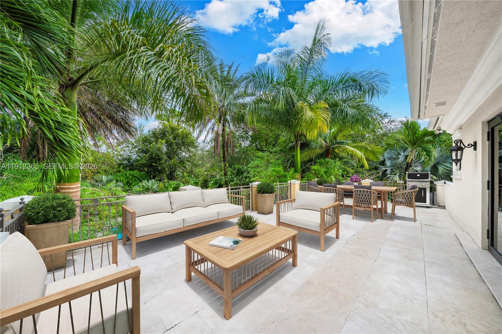 GRANADA PARK AMD - Residential