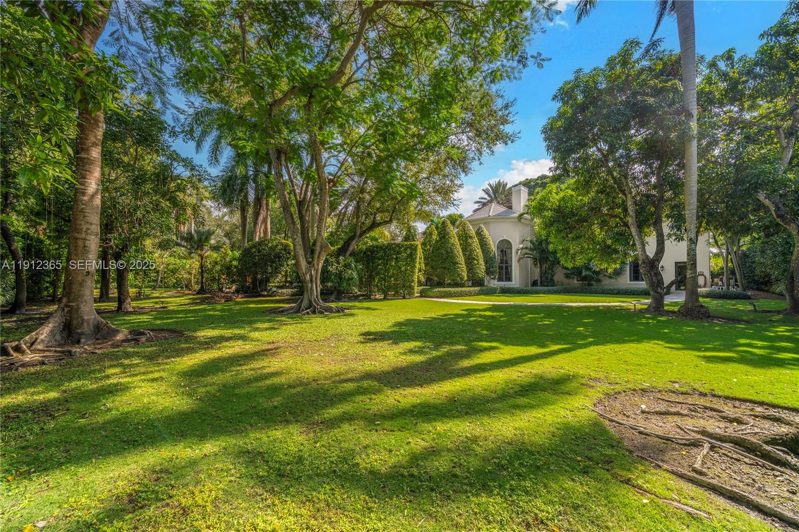 GRANADA PARK AMD - Residential