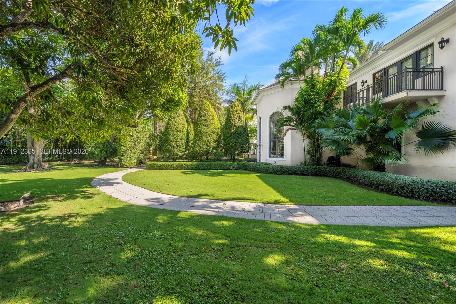 GRANADA PARK AMD - Residential