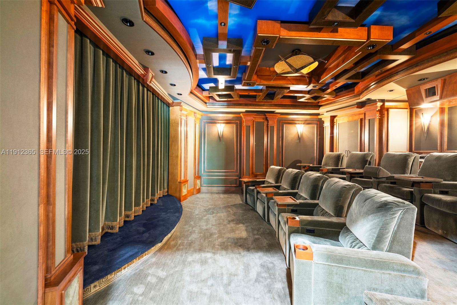 GRANADA PARK AMD - Residential