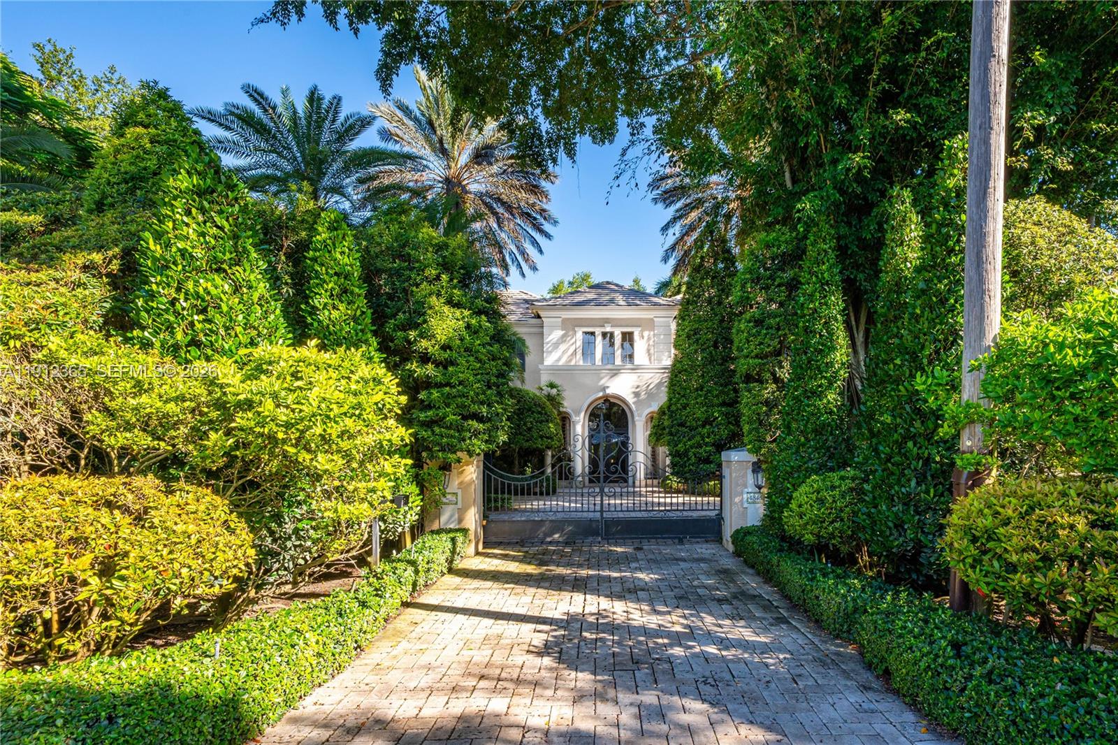 GRANADA PARK AMD - Residential