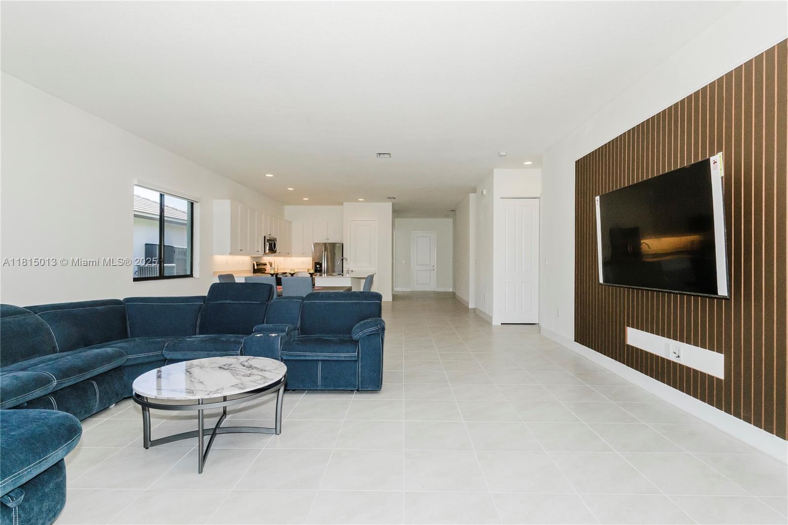 MAPLE RIDGE - Residential