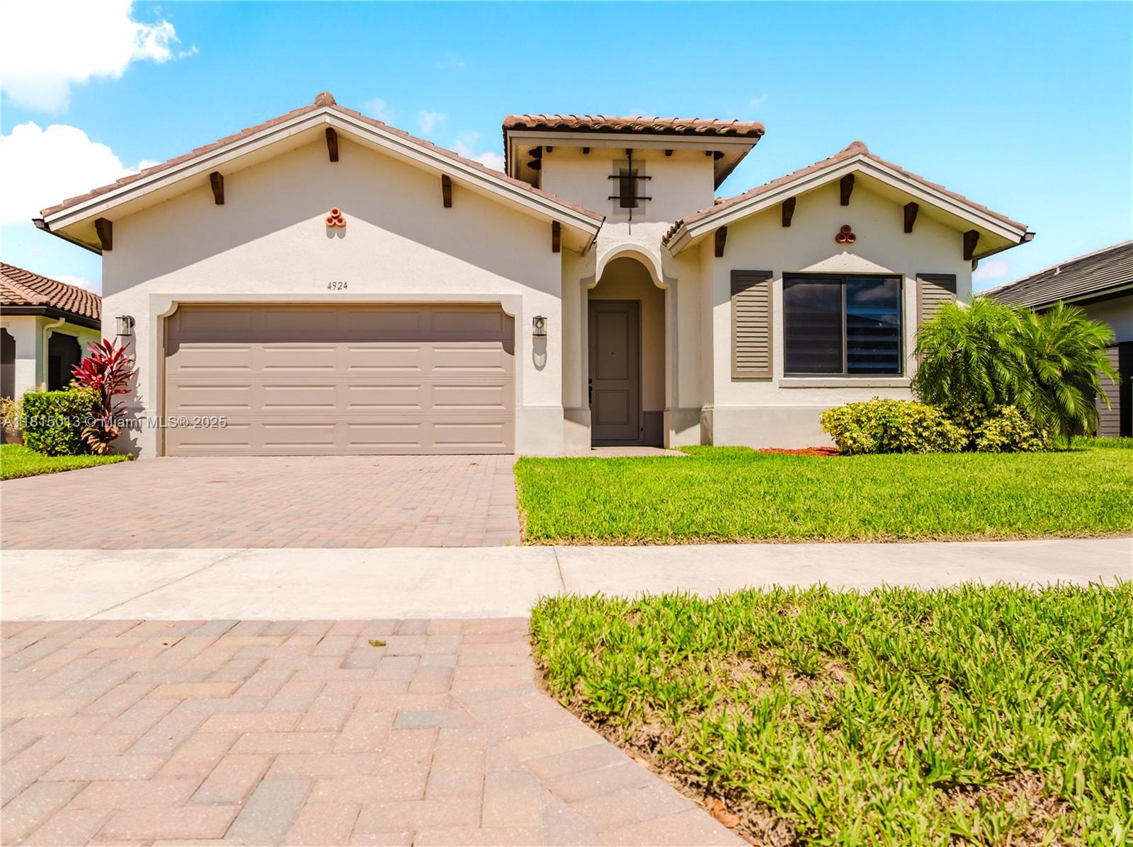 MAPLE RIDGE - Residential