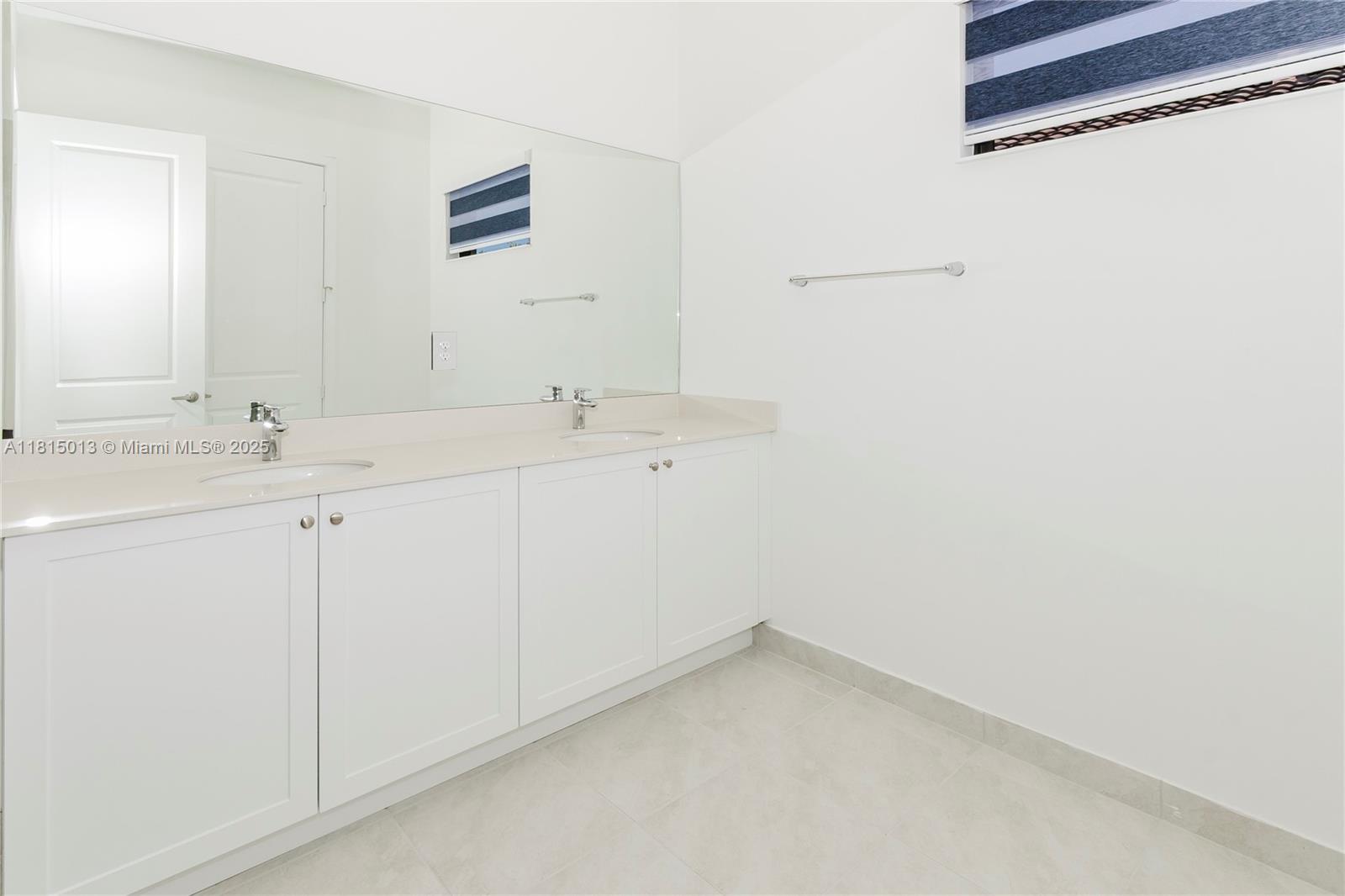 MAPLE RIDGE - Residential