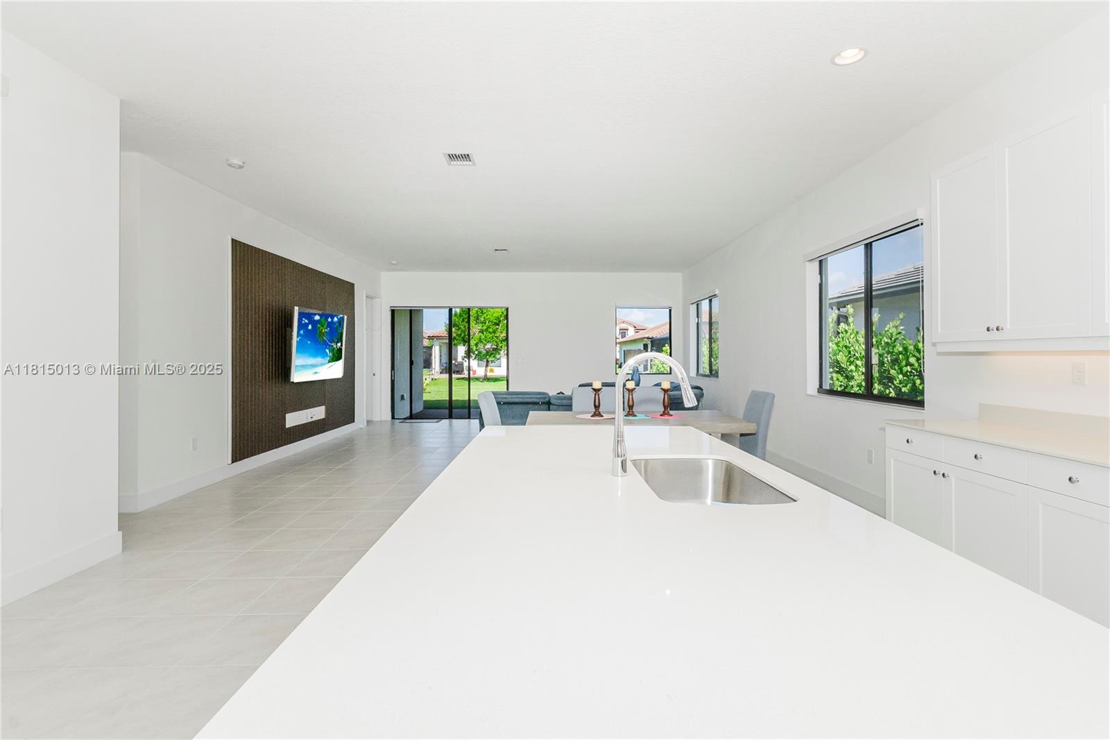 MAPLE RIDGE - Residential