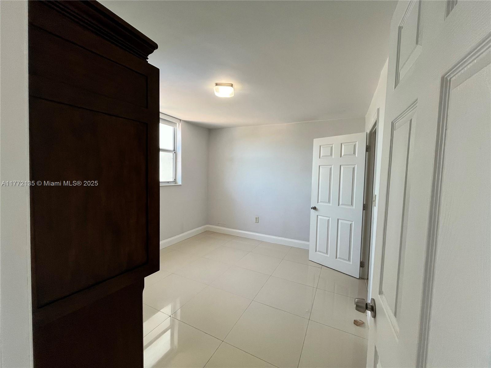 5050 CONDO - Residential