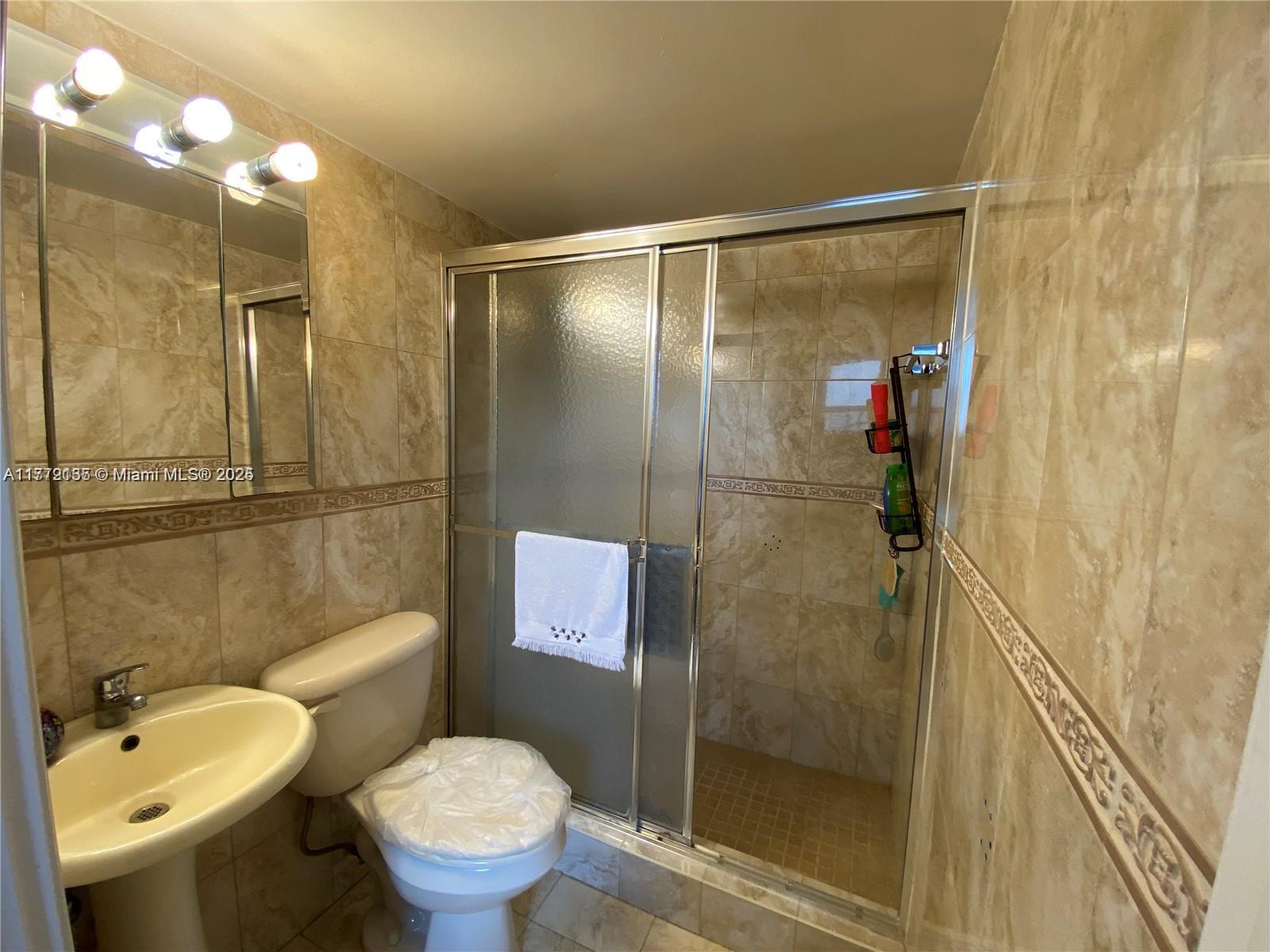 5050 CONDO - Residential