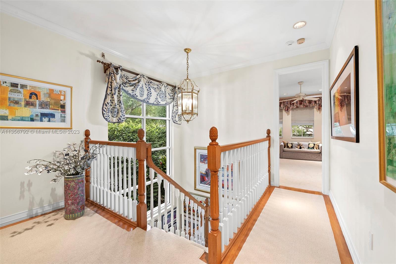 UNIVERSITY PLACE - Residential