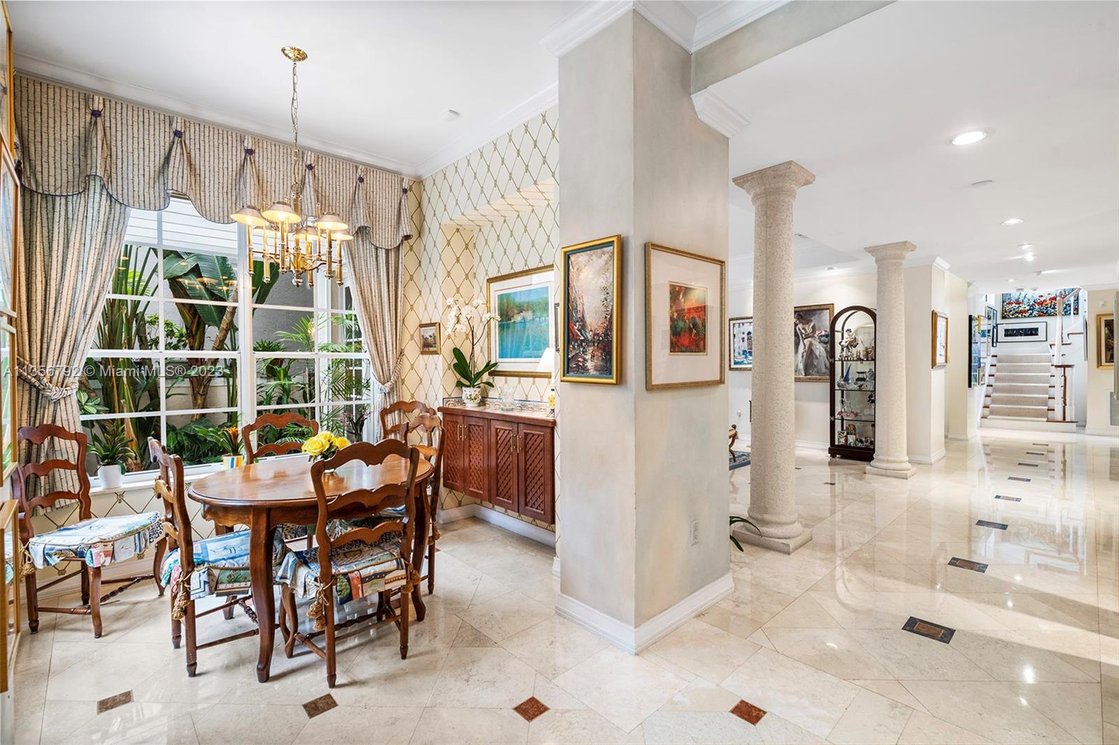 UNIVERSITY PLACE - Residential