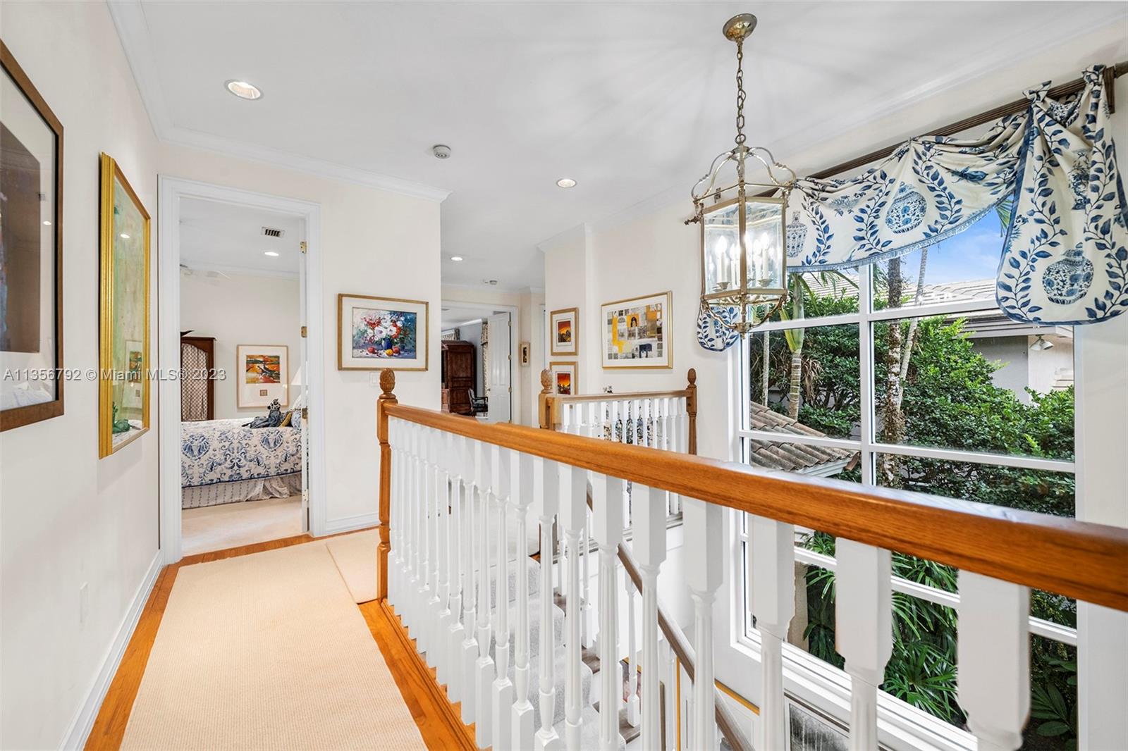 UNIVERSITY PLACE - Residential