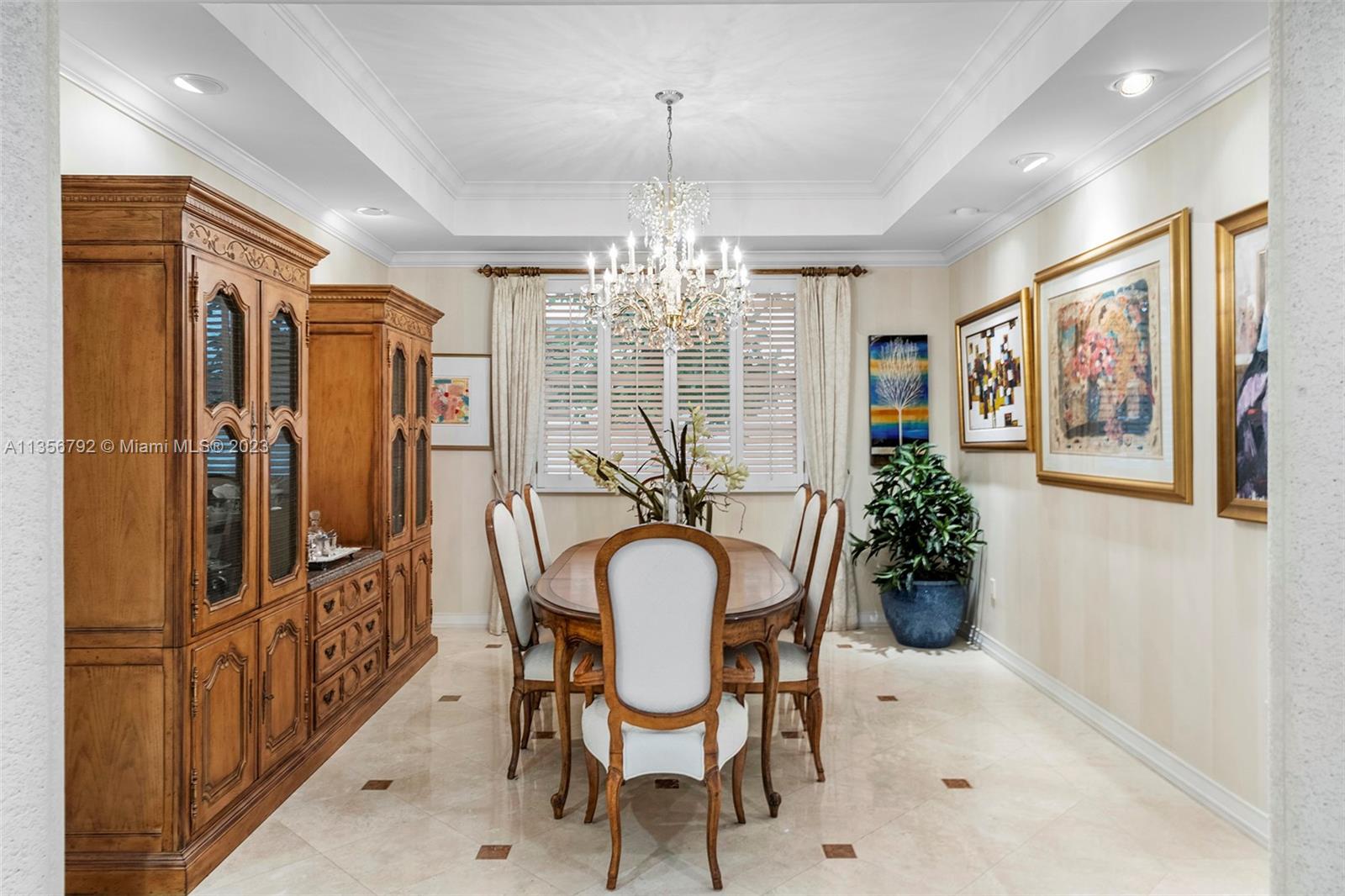 UNIVERSITY PLACE - Residential