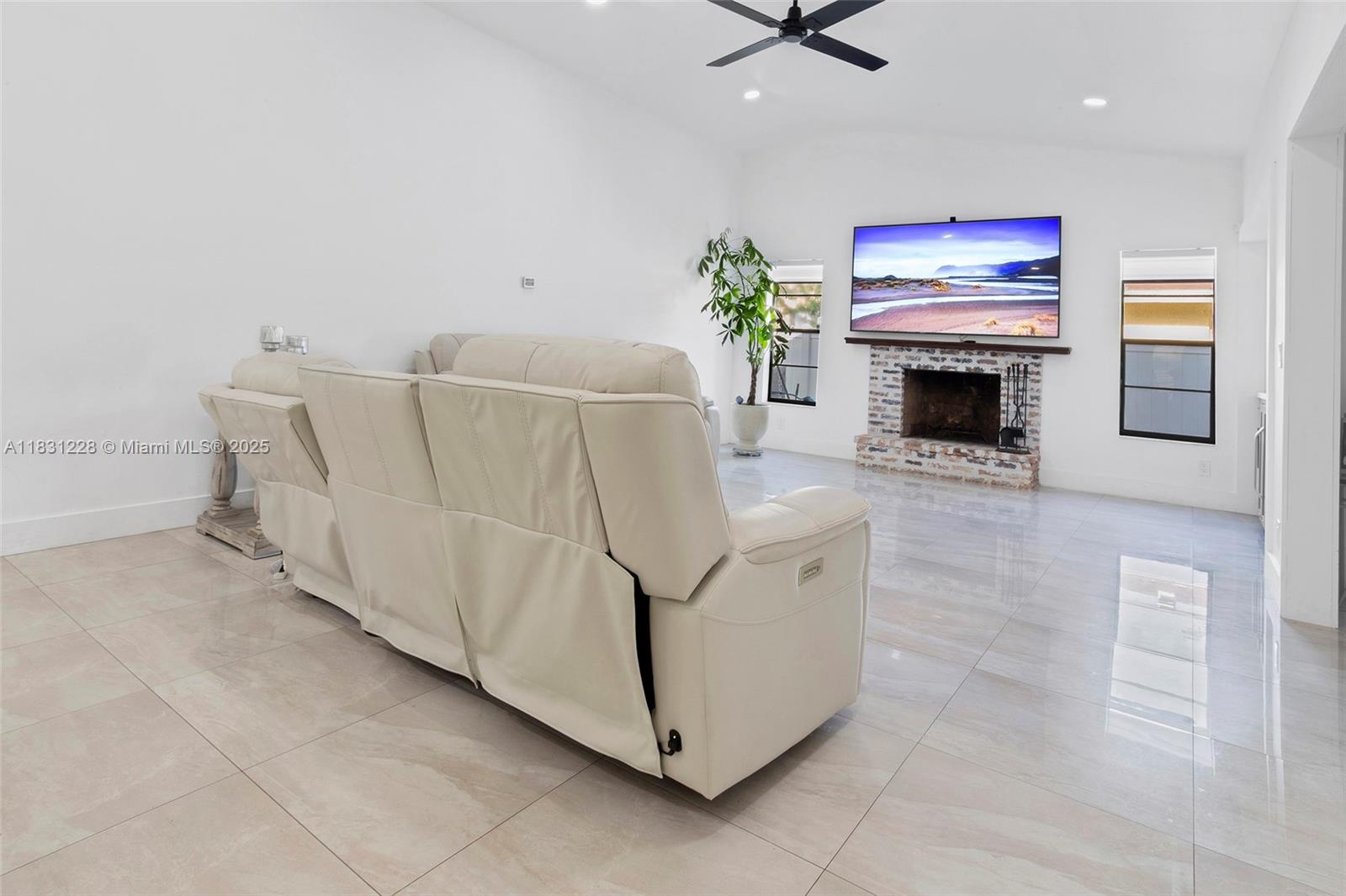 WOODMONT TRACT 60 - Residential