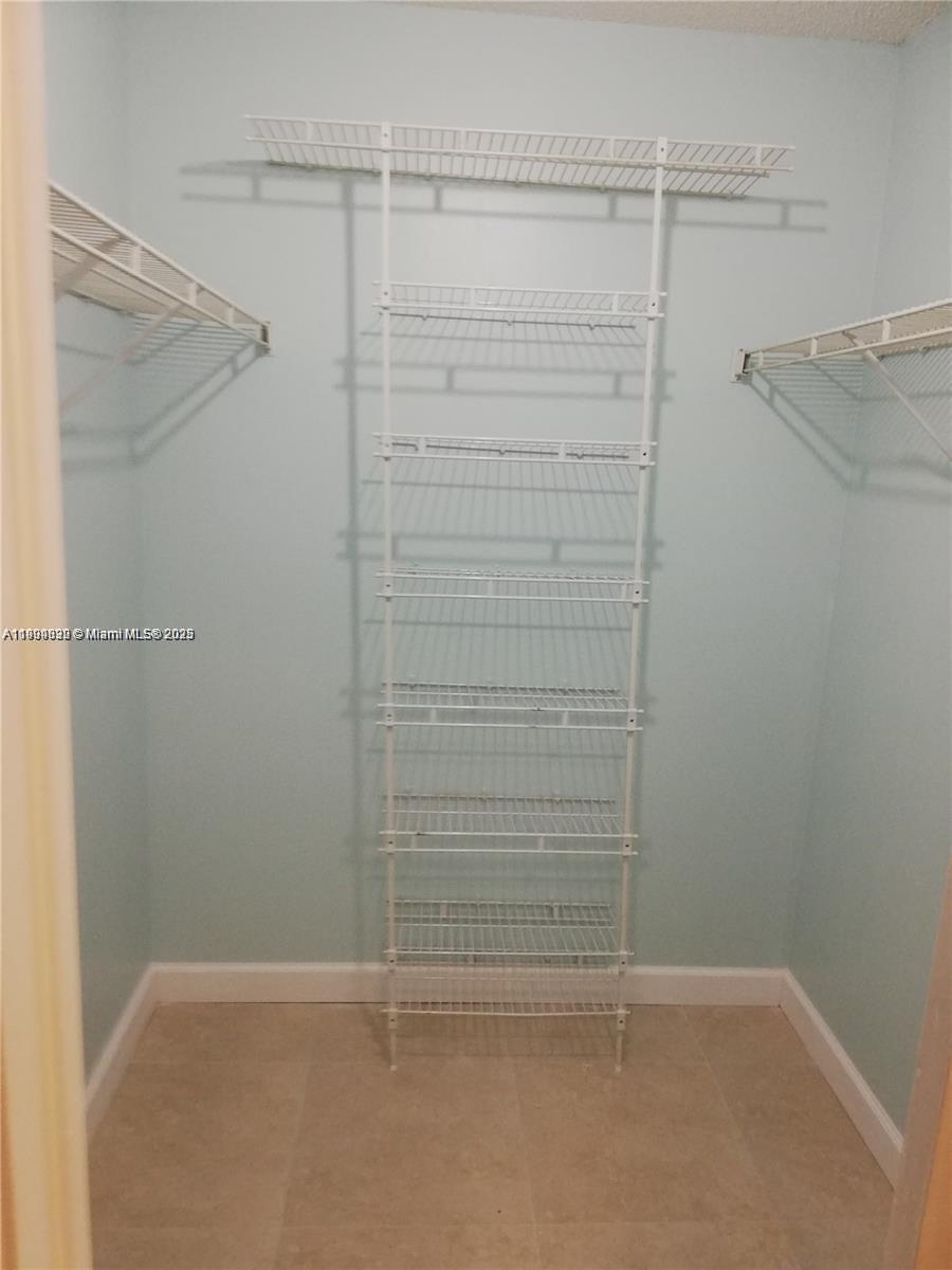 PALM-AIRE VILLAGE 3RD SEC - Residential Lease