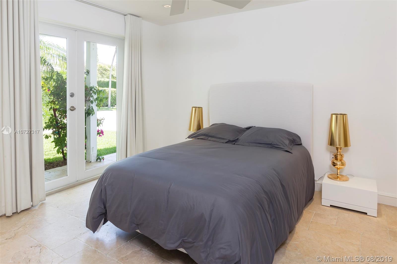 SUNSET LAKE EXTENSION - Residential