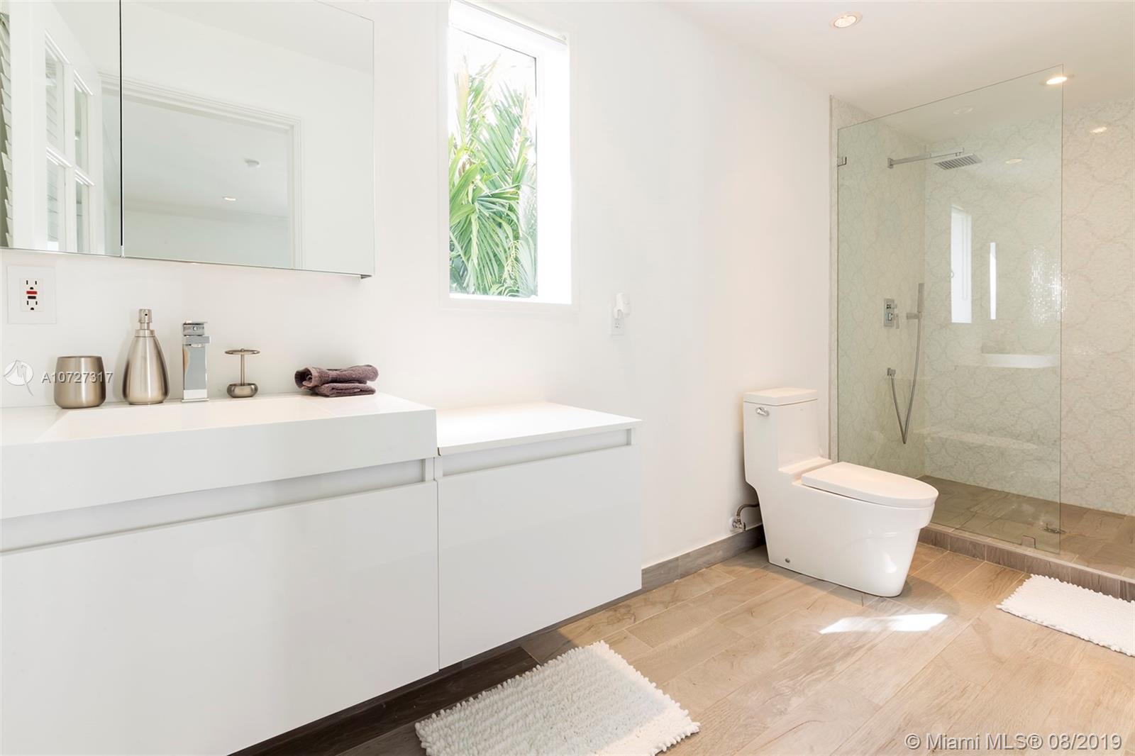 SUNSET LAKE EXTENSION - Residential