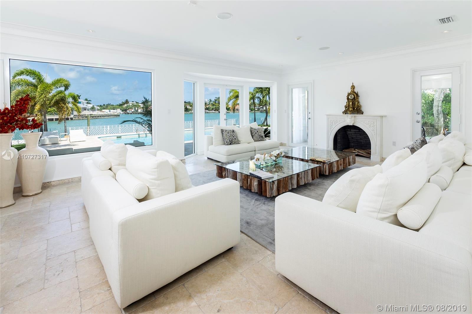 SUNSET LAKE EXTENSION - Residential