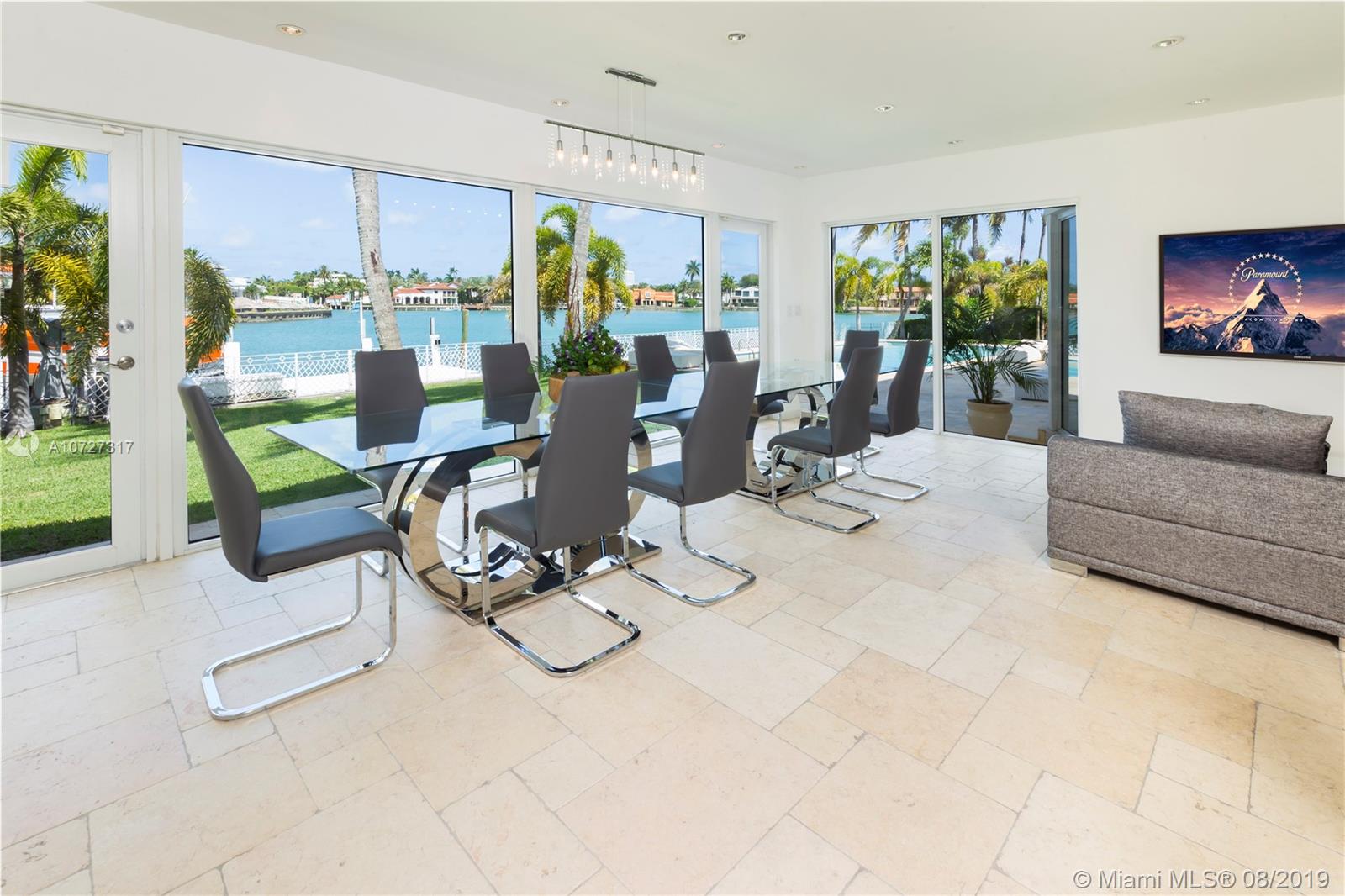 SUNSET LAKE EXTENSION - Residential