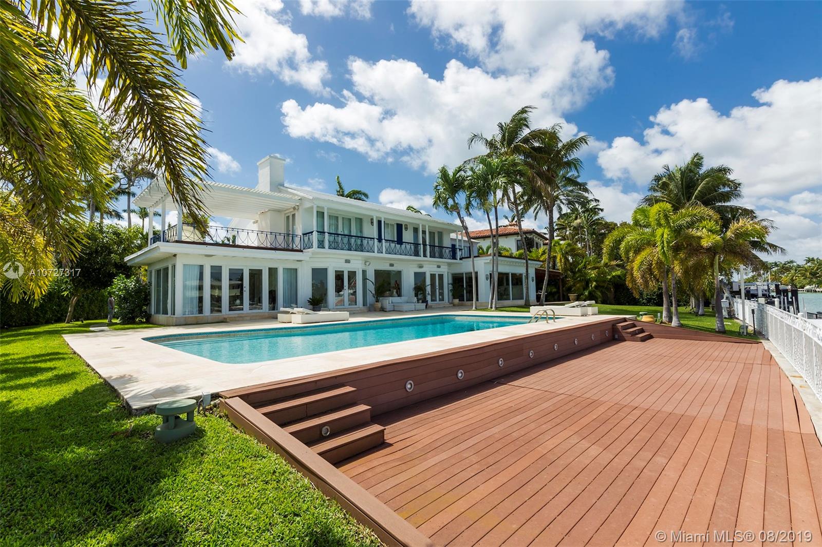 SUNSET LAKE EXTENSION - Residential