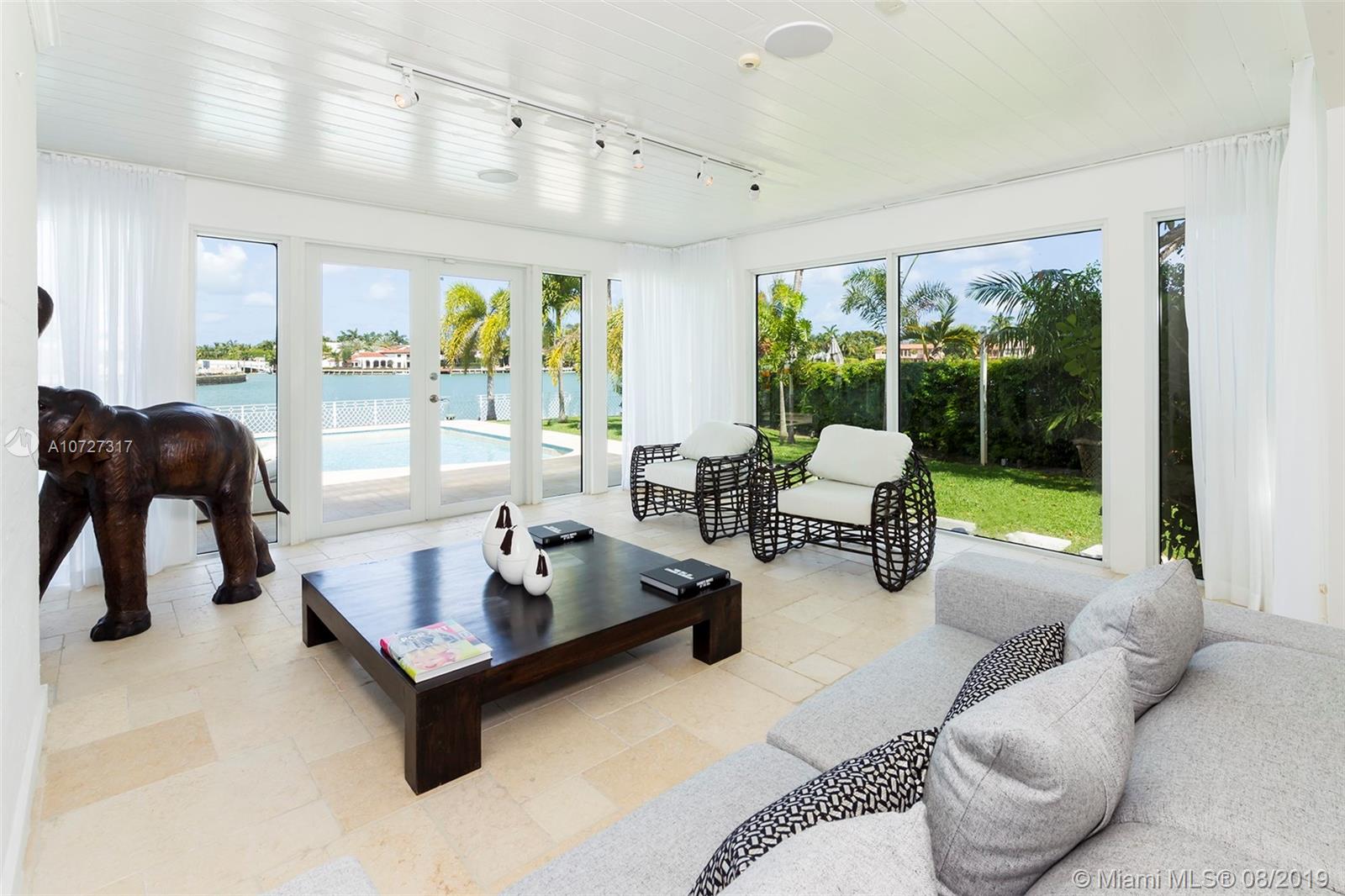 SUNSET LAKE EXTENSION - Residential