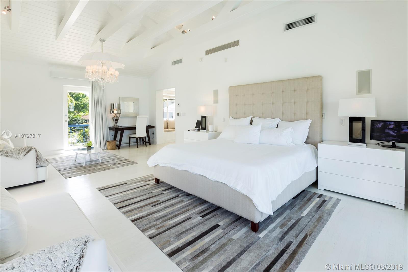 SUNSET LAKE EXTENSION - Residential