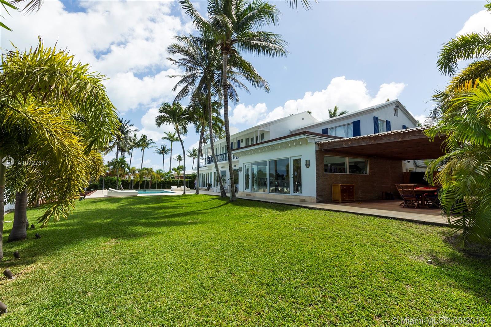 SUNSET LAKE EXTENSION - Residential