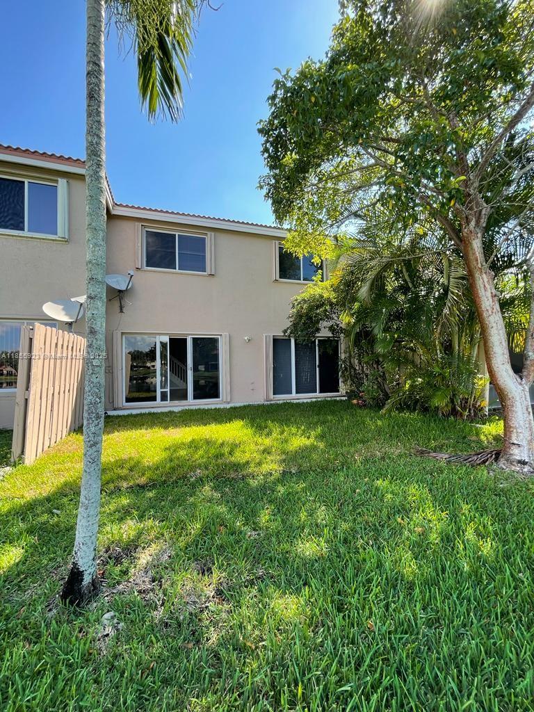 1683 SW 109th Ter