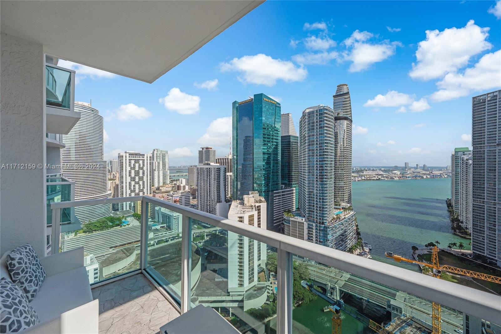 BRICKELL ON THE RIVER N T - Residential