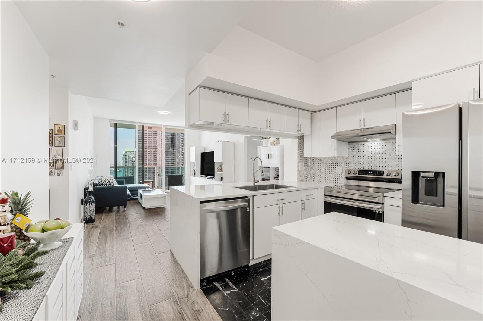 BRICKELL ON THE RIVER N T - Residential