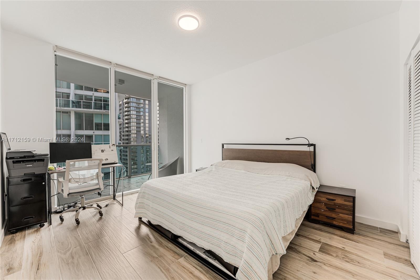 BRICKELL ON THE RIVER N T - Residential