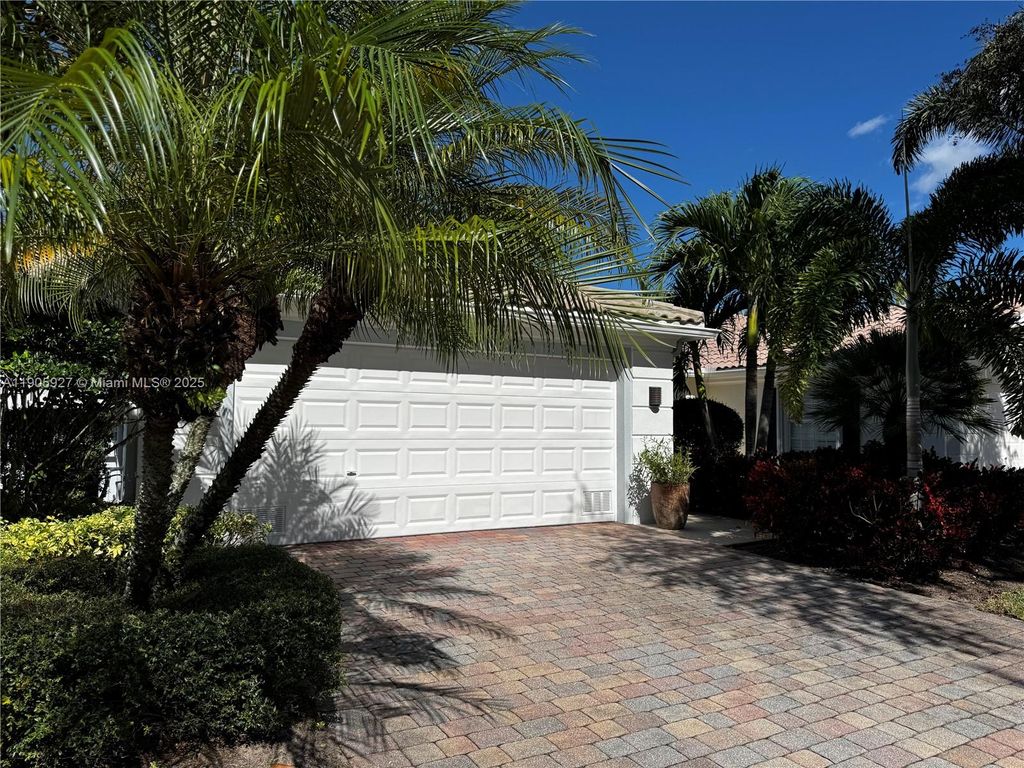 Photo of 8269 Saint Johns Ct, Wellington, FL 33414 (MLS # A11905927)