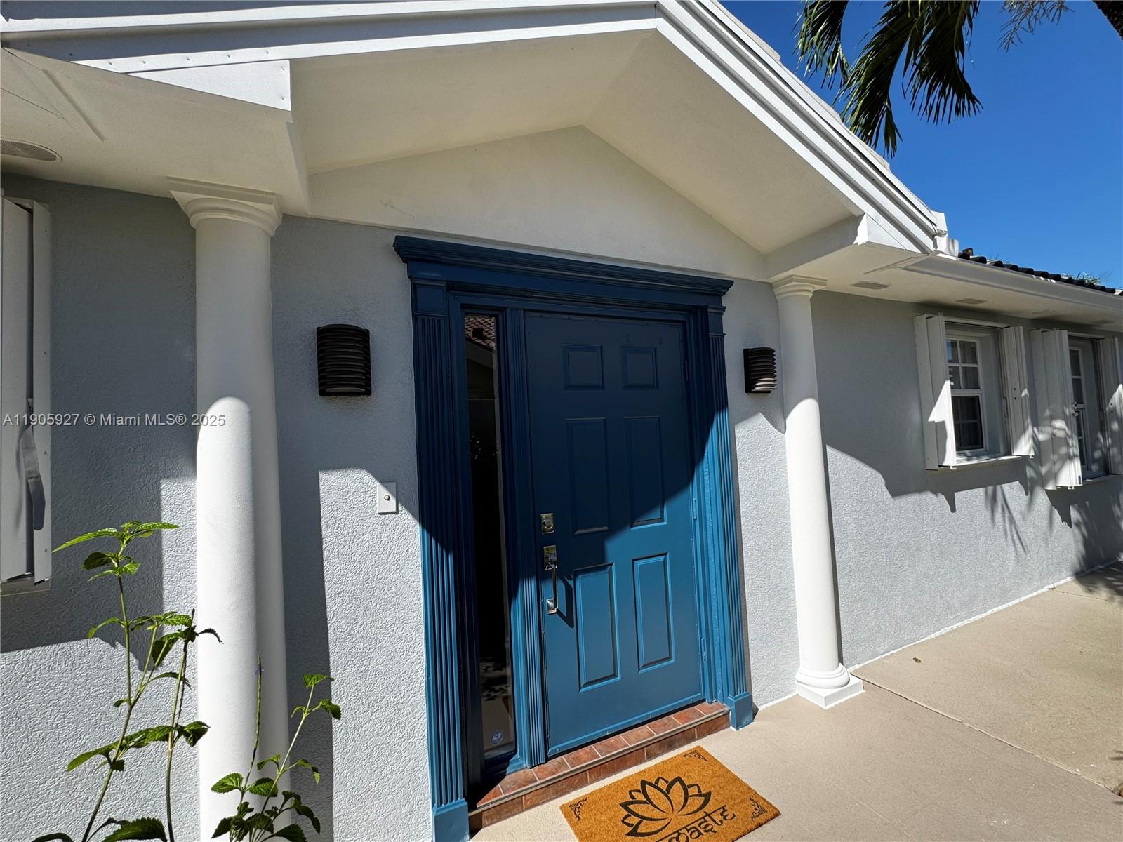 View photos, virtual tours, details... 8269 Saint Johns Ct