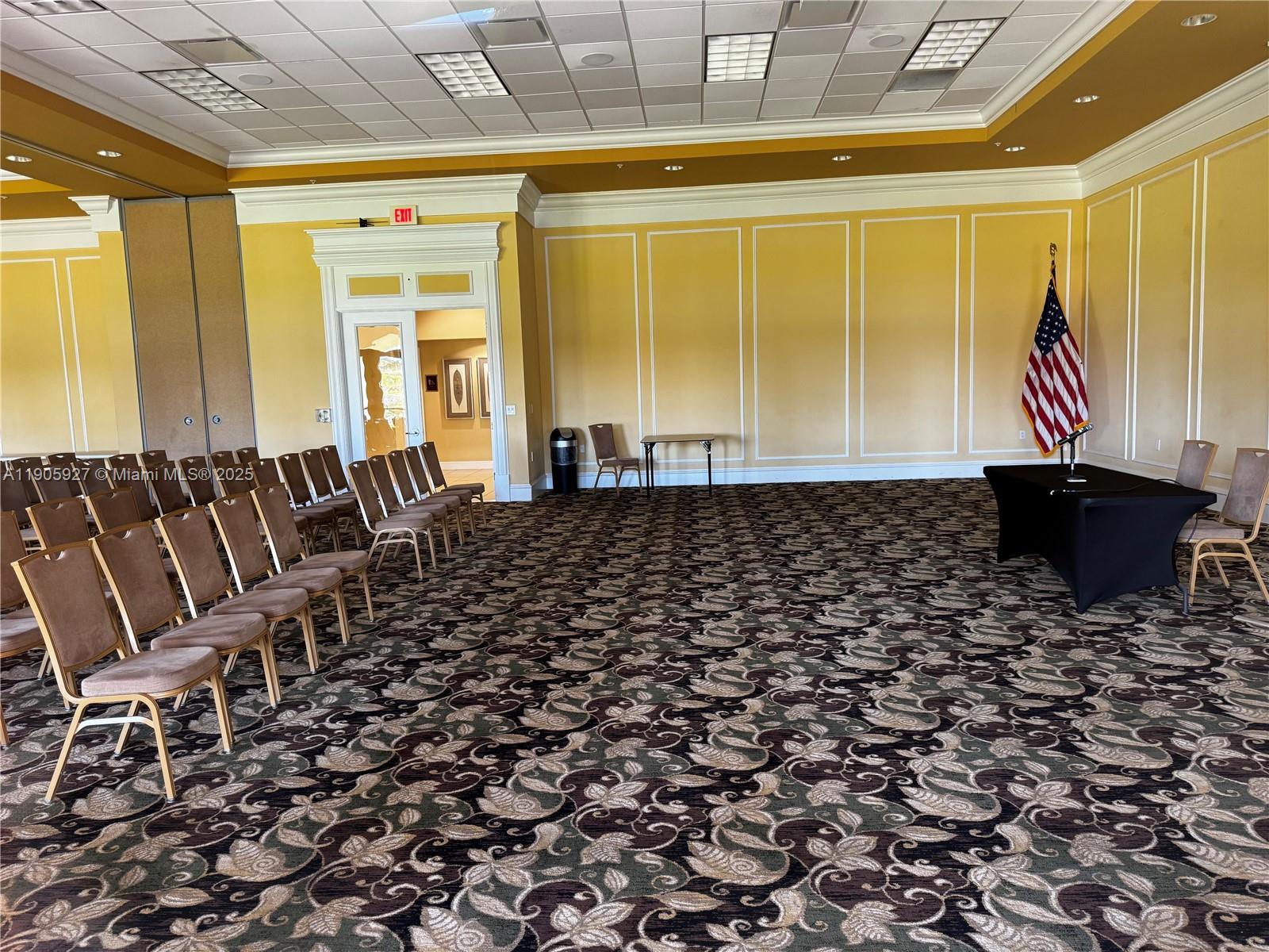 VILLAGEWALK OF WELLINGTON - Residential