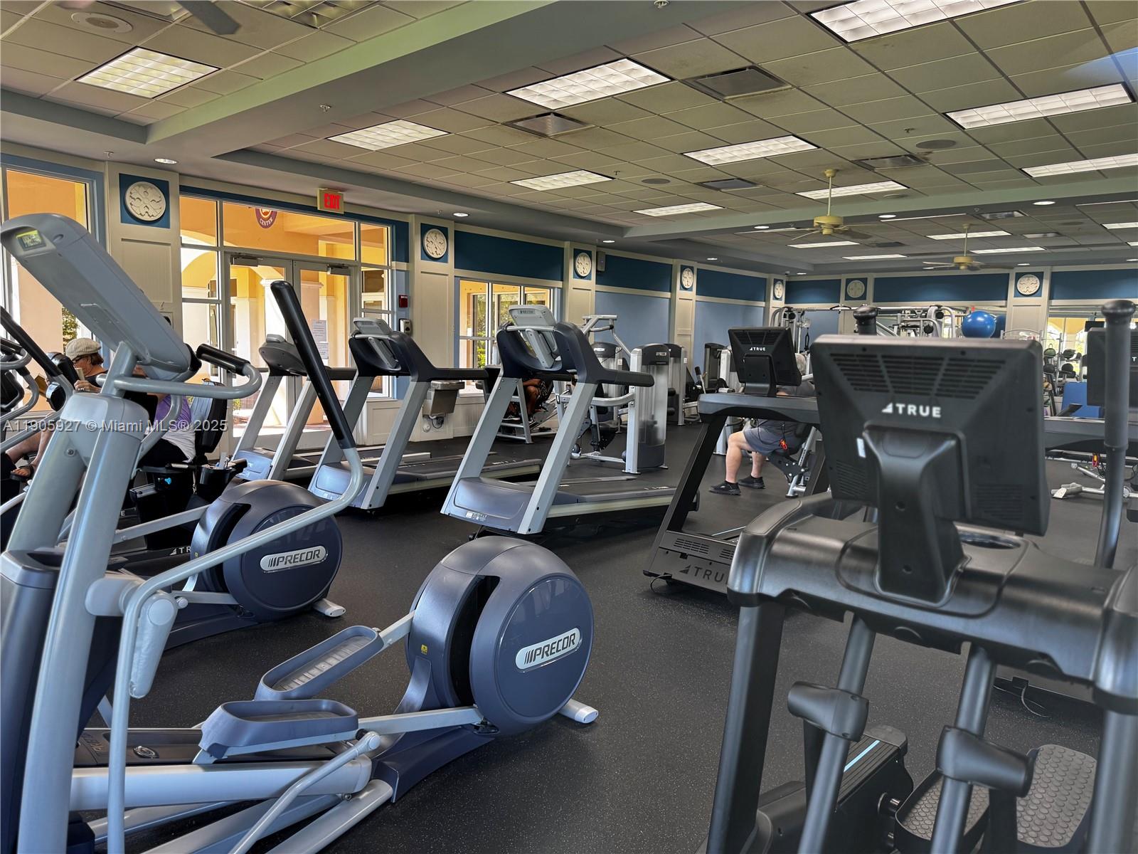 VILLAGEWALK OF WELLINGTON - Residential