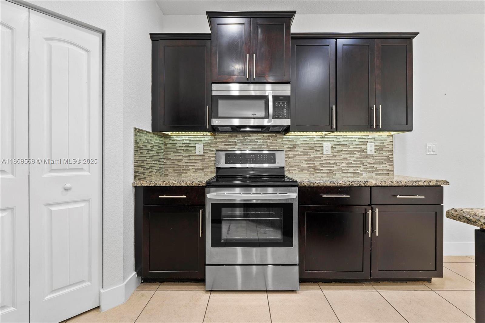 ESTATE MANSIONS 1ST ADDN - Residential Lease