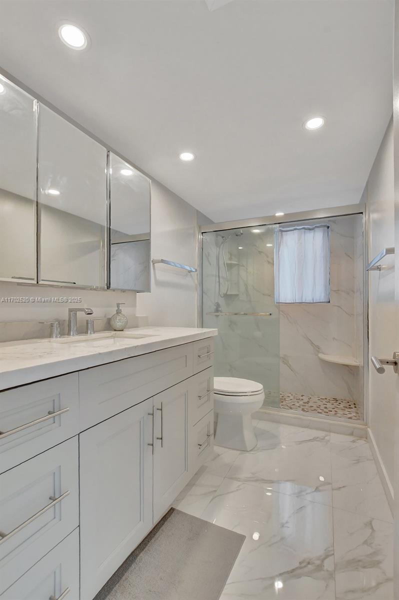 PALM LAKES CONDO - Residential