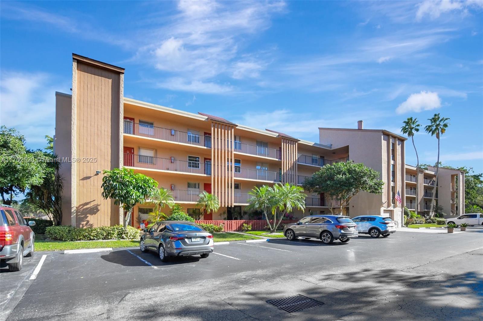 PALM LAKES CONDO - Residential