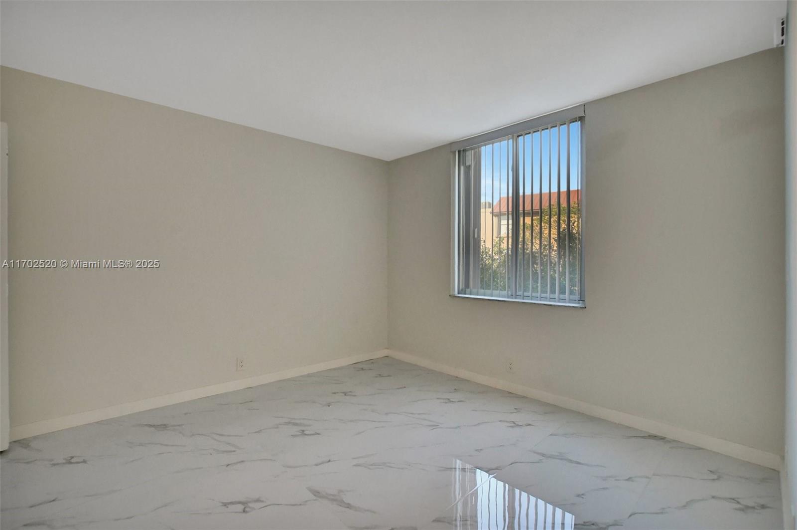 PALM LAKES CONDO - Residential