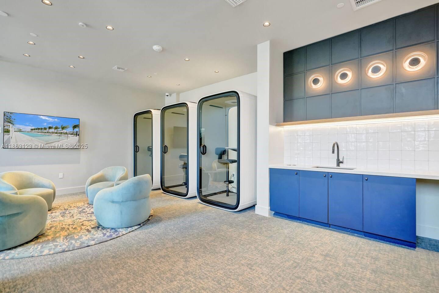 72 PARK - Residential