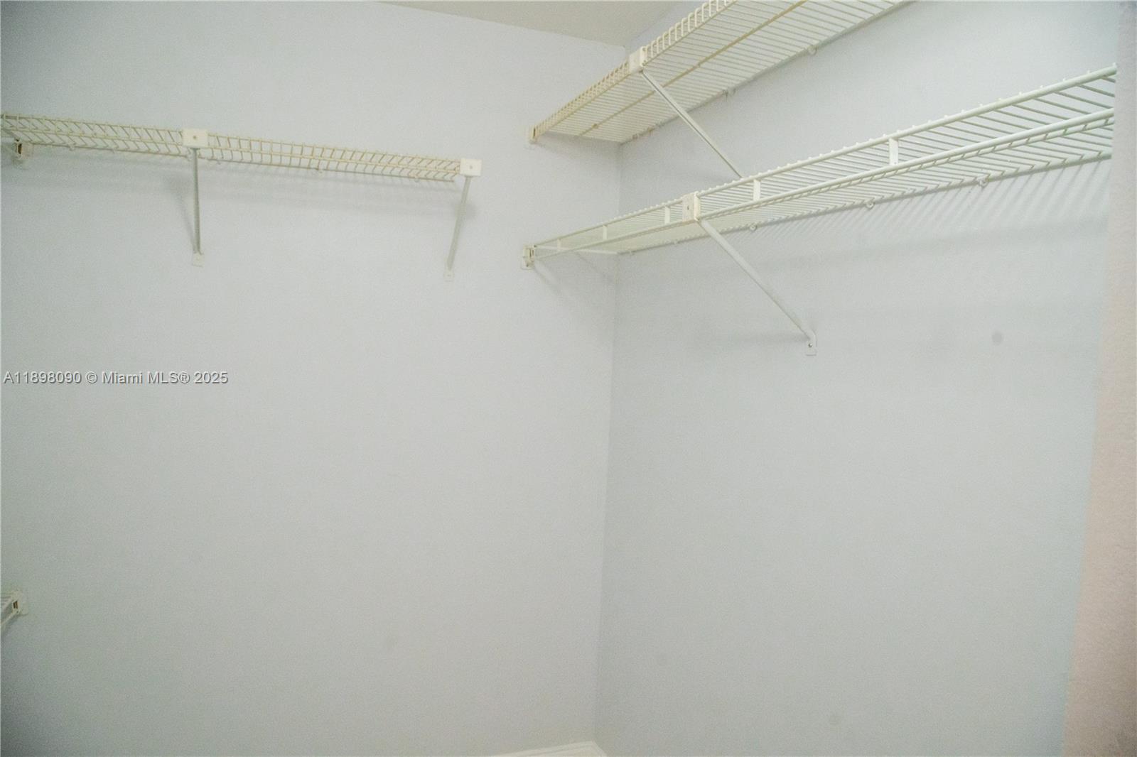 LUCAYA VILLAGE 1-D CONDO - Residential Lease