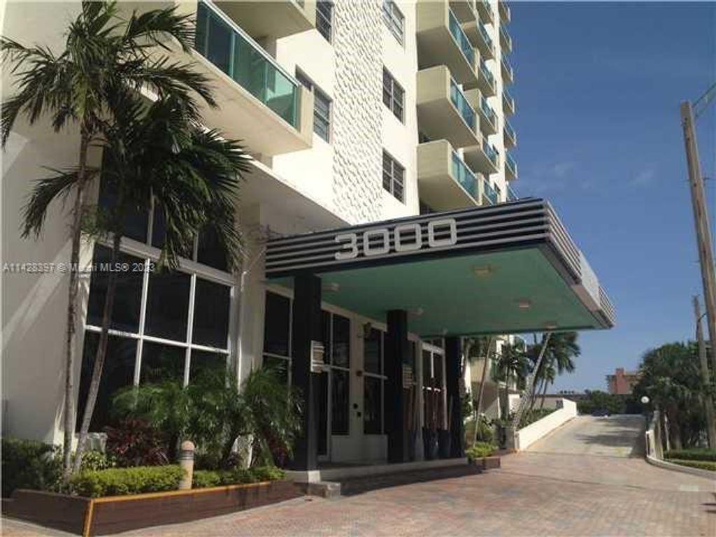 Photo of 3000 S Ocean Dr #1514, Hollywood, FL 33019 (MLS # A11428397)