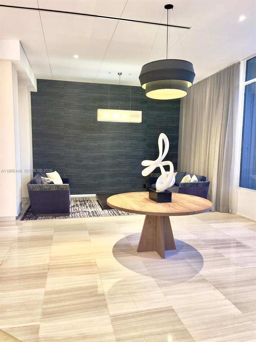 ARLEN HOUSE EAST CONDO - Residential