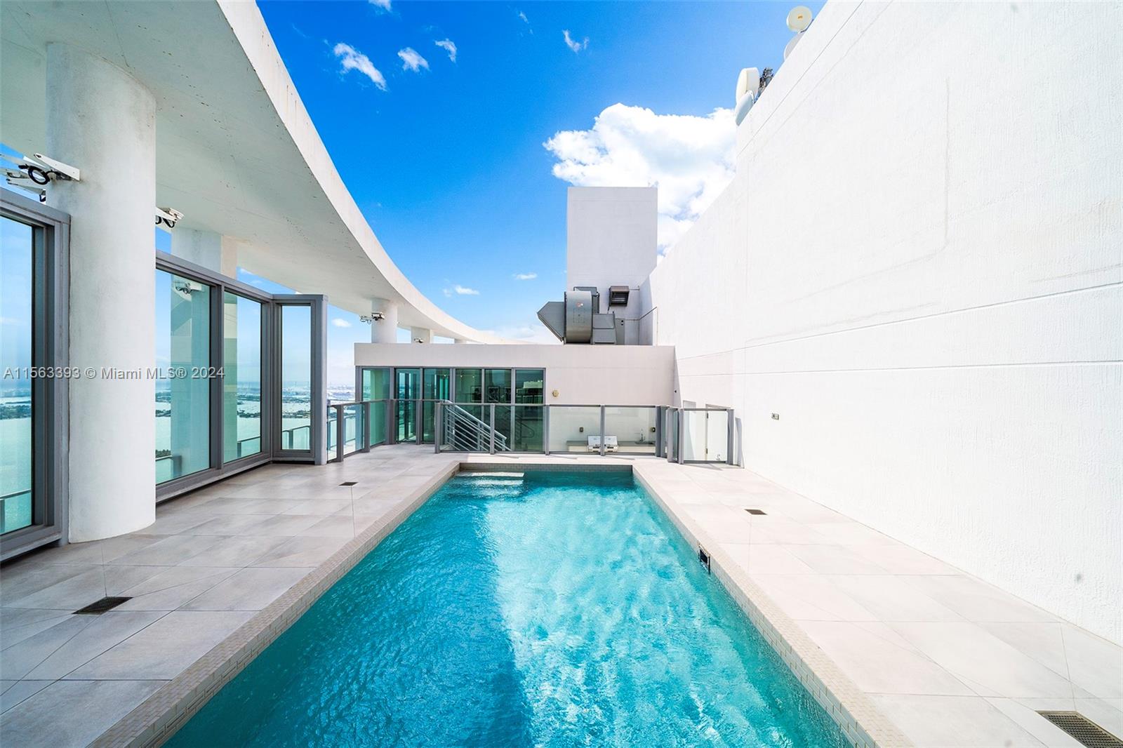 BISCAYNE BEACH CONDO - Residential