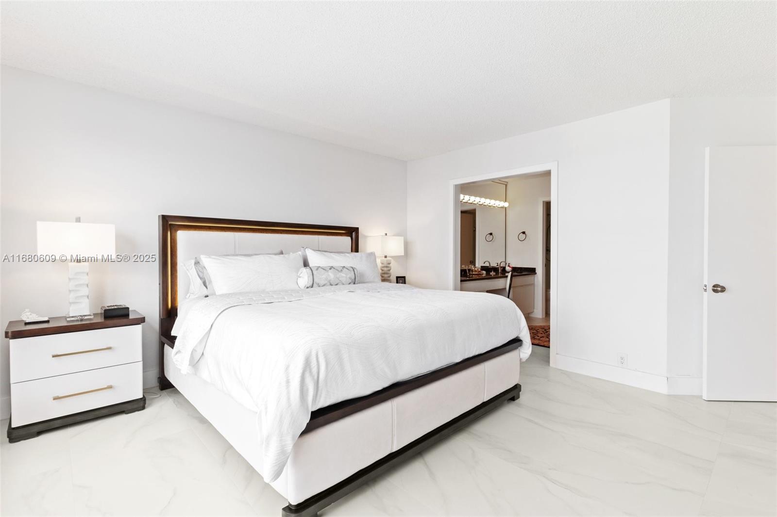 MYSTIC POINTE CONDO NO TH - Residential