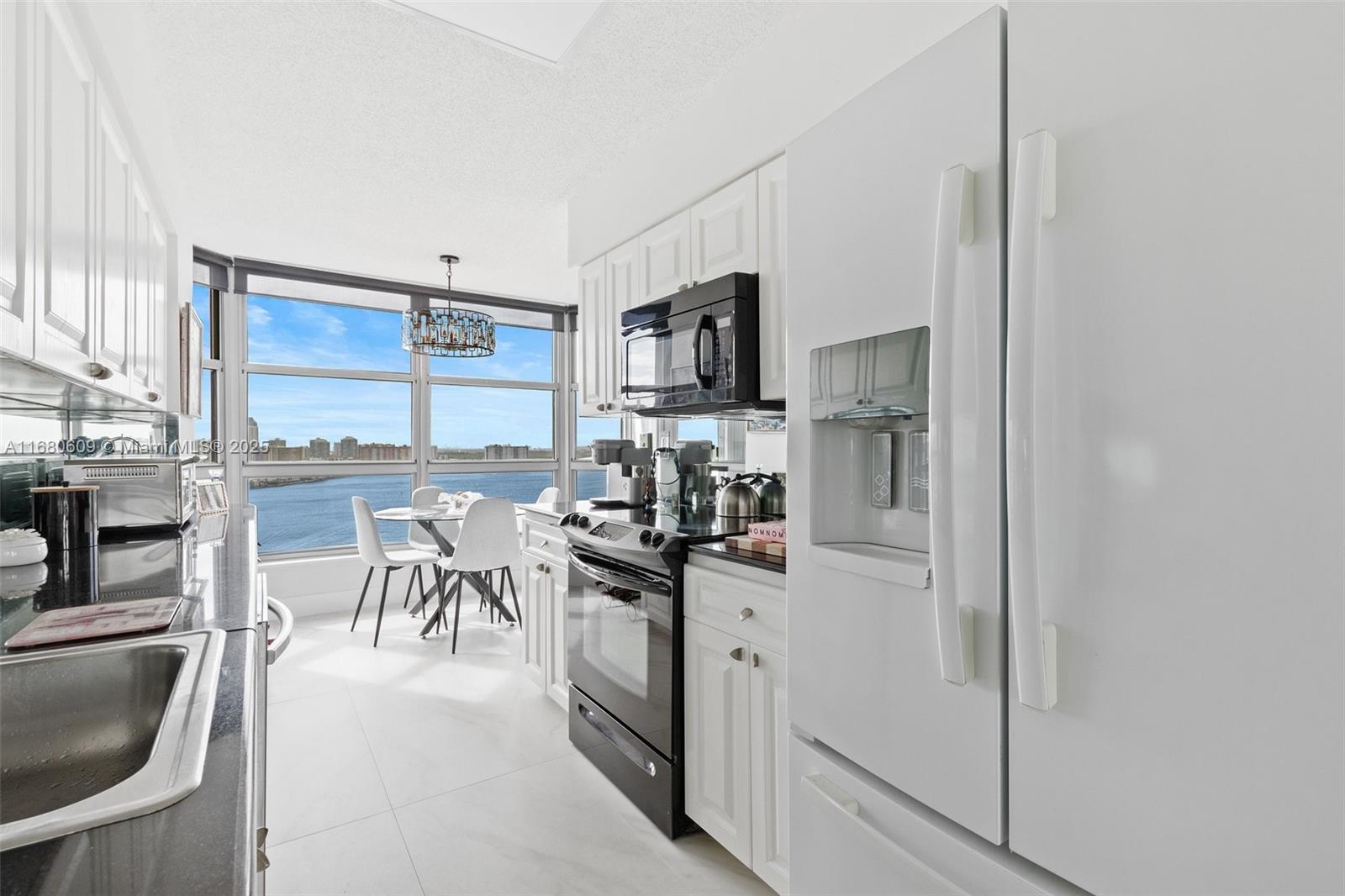 MYSTIC POINTE CONDO NO TH - Residential