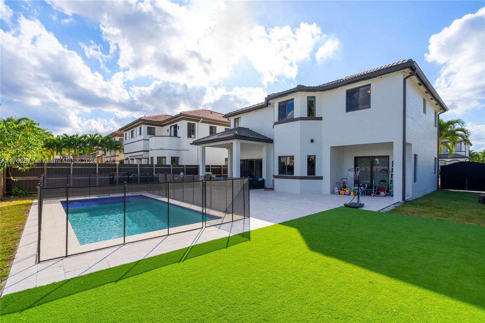 SION ESTATES - Residential