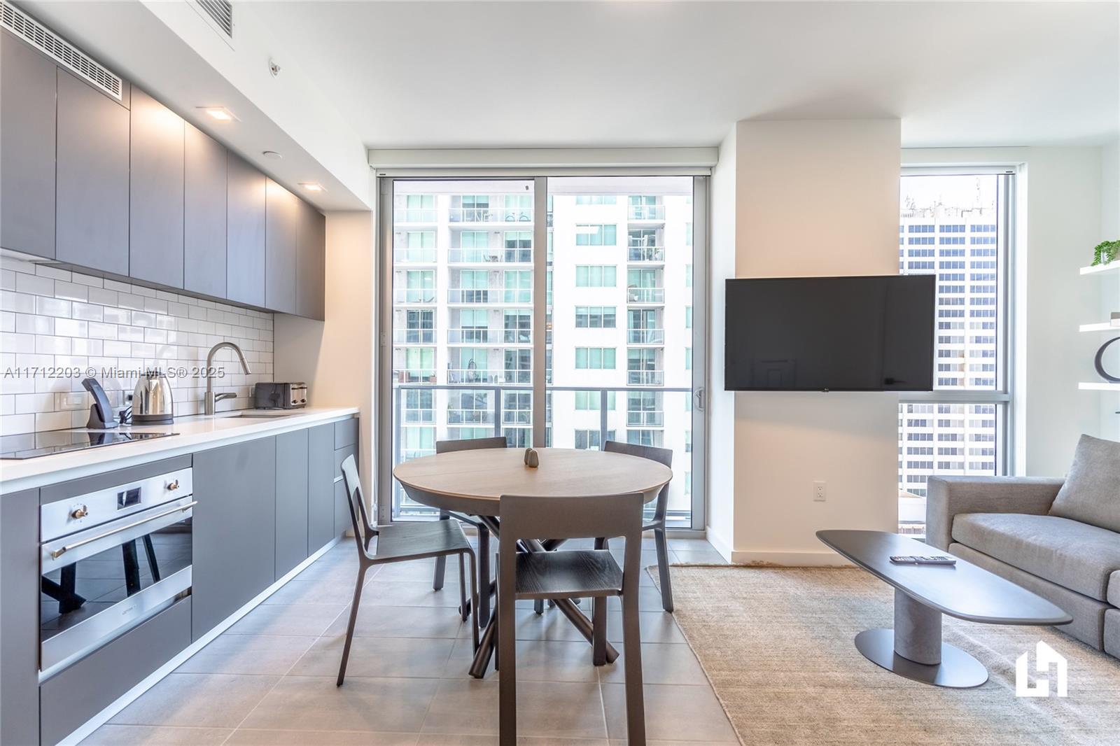 View photos, virtual tours, details... 227 NE 2nd St 2412