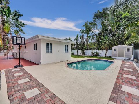 A home in Biscayne Park