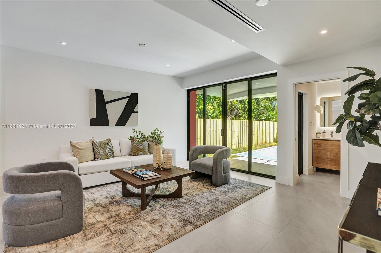 EAST SHENANDOAH - Residential