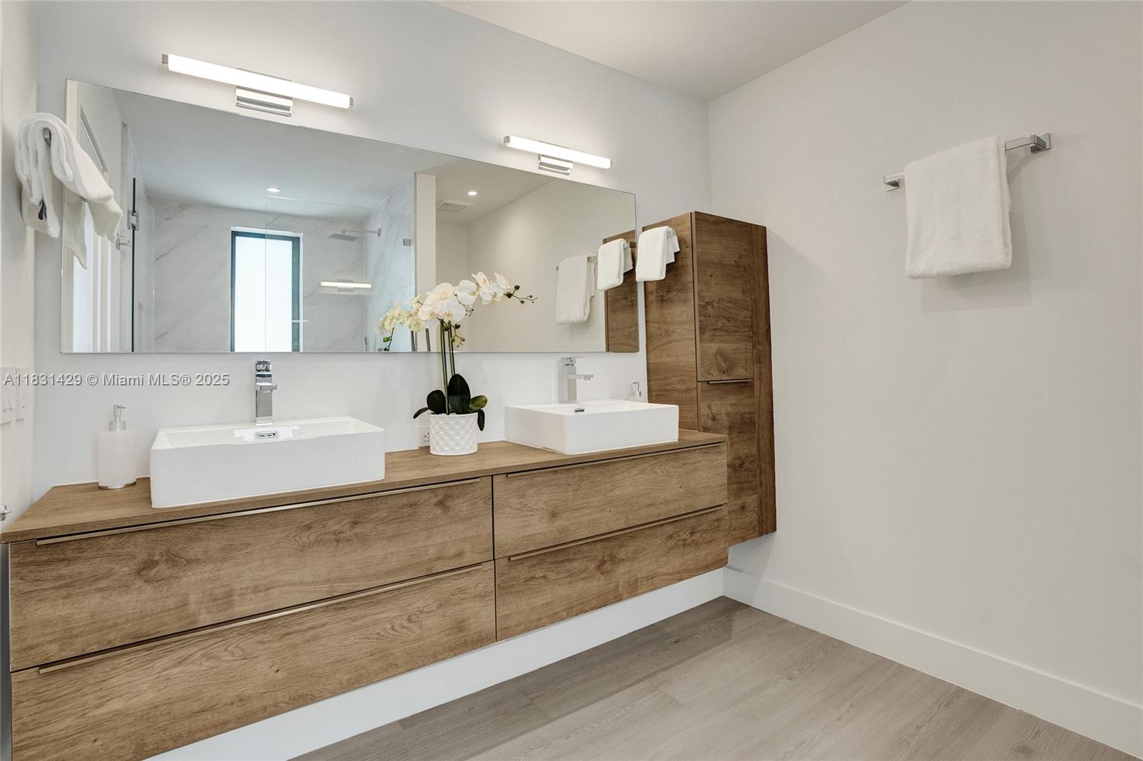 EAST SHENANDOAH - Residential