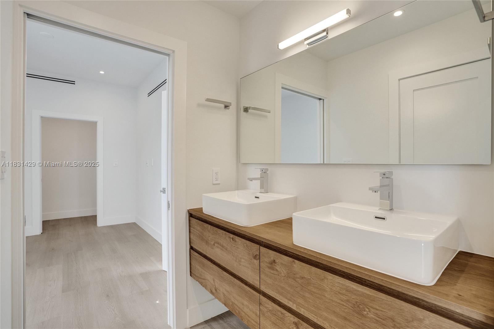 EAST SHENANDOAH - Residential